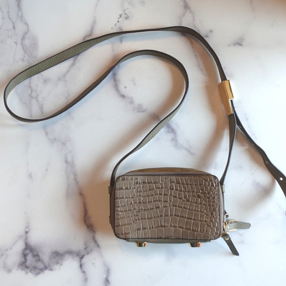 G.I.L.I. Handbags - G.I.L.I. Genuine Leather Crocodile Embossed Crossbody Wallet Micro Mini Bag Gray
